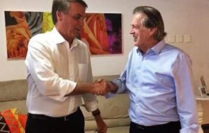 Bolsonaro marca encontro para informar que deixará o PSL