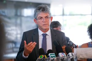 Ex-governador Ricardo Coutinho é preso sob suspeita de desvio de verba na Paraíba