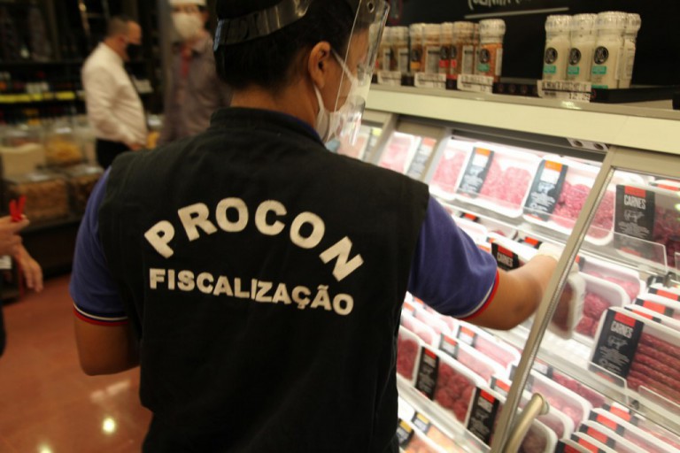 Mateus Supermercado é multado em R$ 77 mil pelo Procon