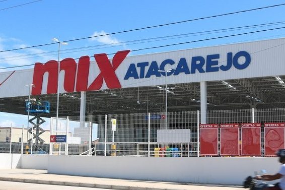 Mateus Supermercado é multado em R$ 100 mil por aglomeração em inauguração