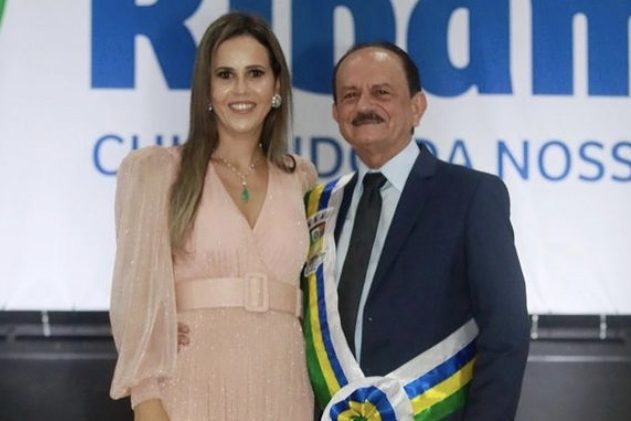 Primeira dama de São José de Ribamar abre mão de salário e assume secretaria de Assistência Social