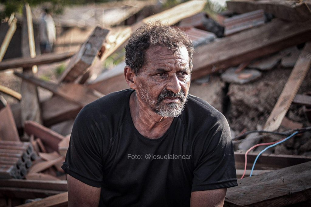 Zé Doca: “Acabou minha vida”, diz lavrador com casa demolida por prefeitura