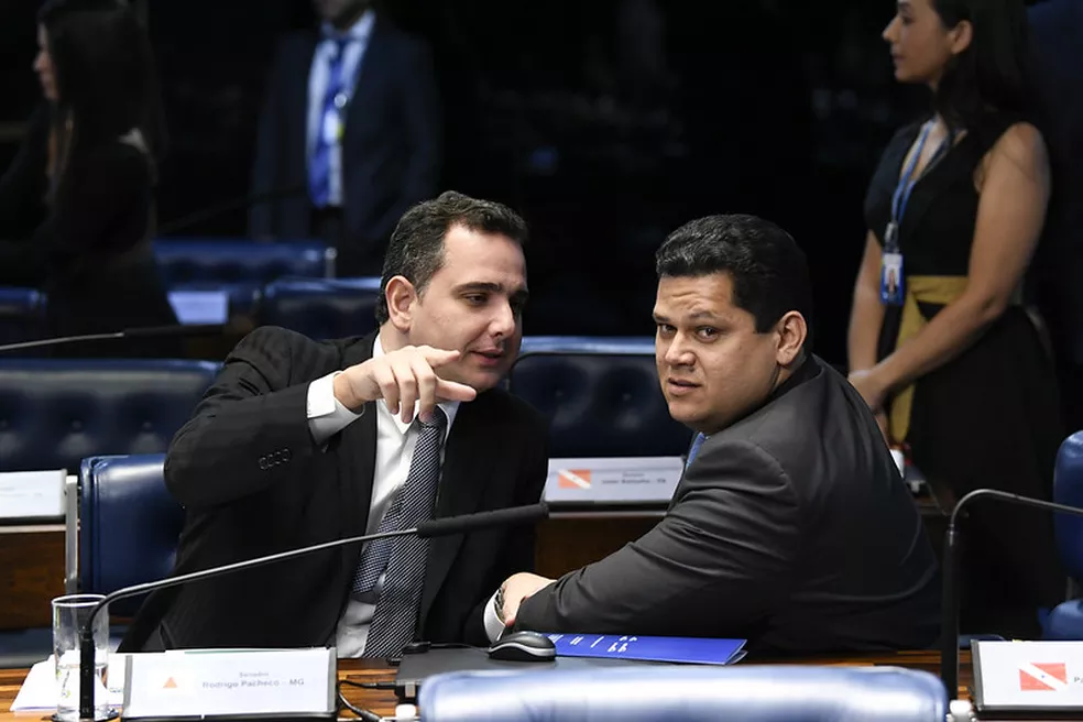 Planalto quer MDB no comando do Senado