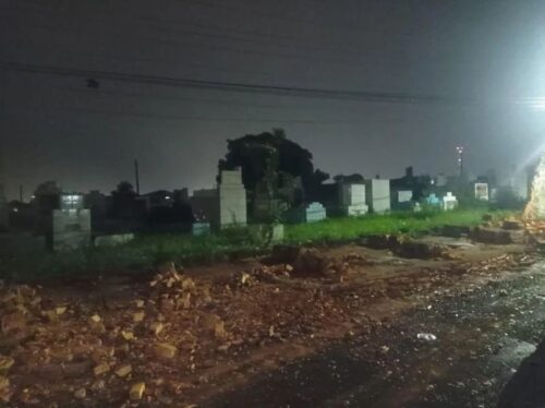 Chuva e ventania derrubam muro do Cemitério do Gavião