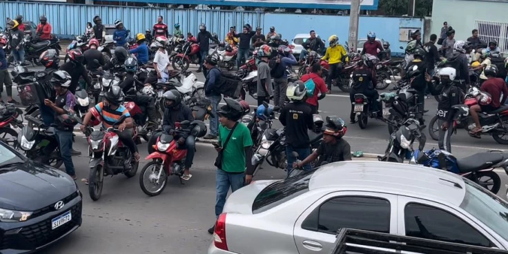 Vídeo: Motoristas de app fazem manifestação em São Luís contra regulamentação